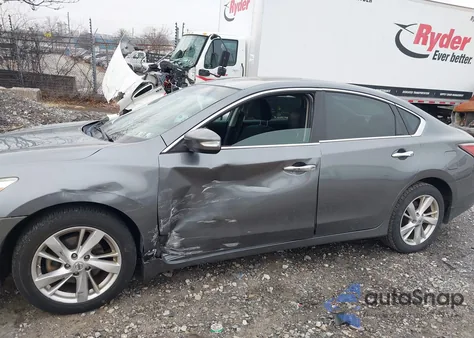 2015 Nissan Altima 2.5 Sv z USA, uszkodzony, nr VIN 1N4AL3AP6FC130385